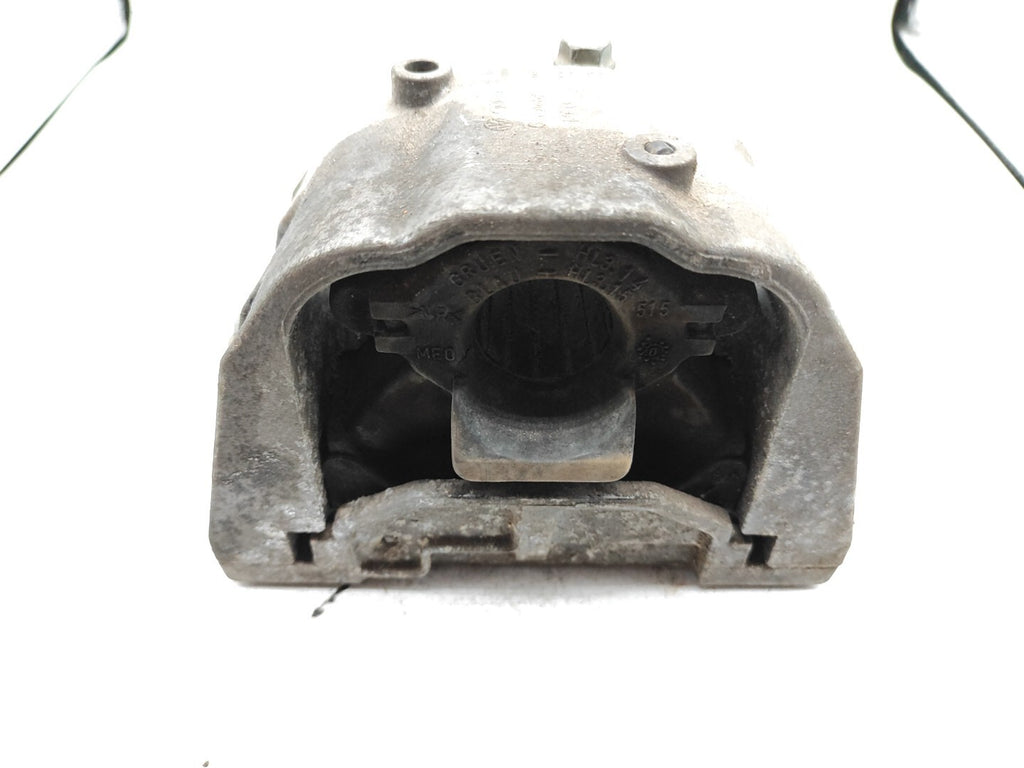 Volkswagen Golf Bora 1.9TDI 2000 Engine Right Mount Support 1J0199262