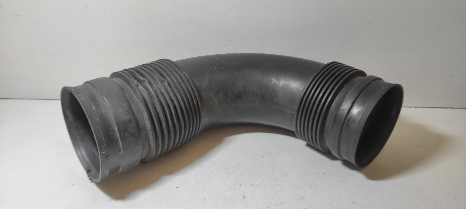 Alfa Romeo 147 2.0TS 110kW 2003 Petrol Engine Air Intake Pipe Hose 46741125
