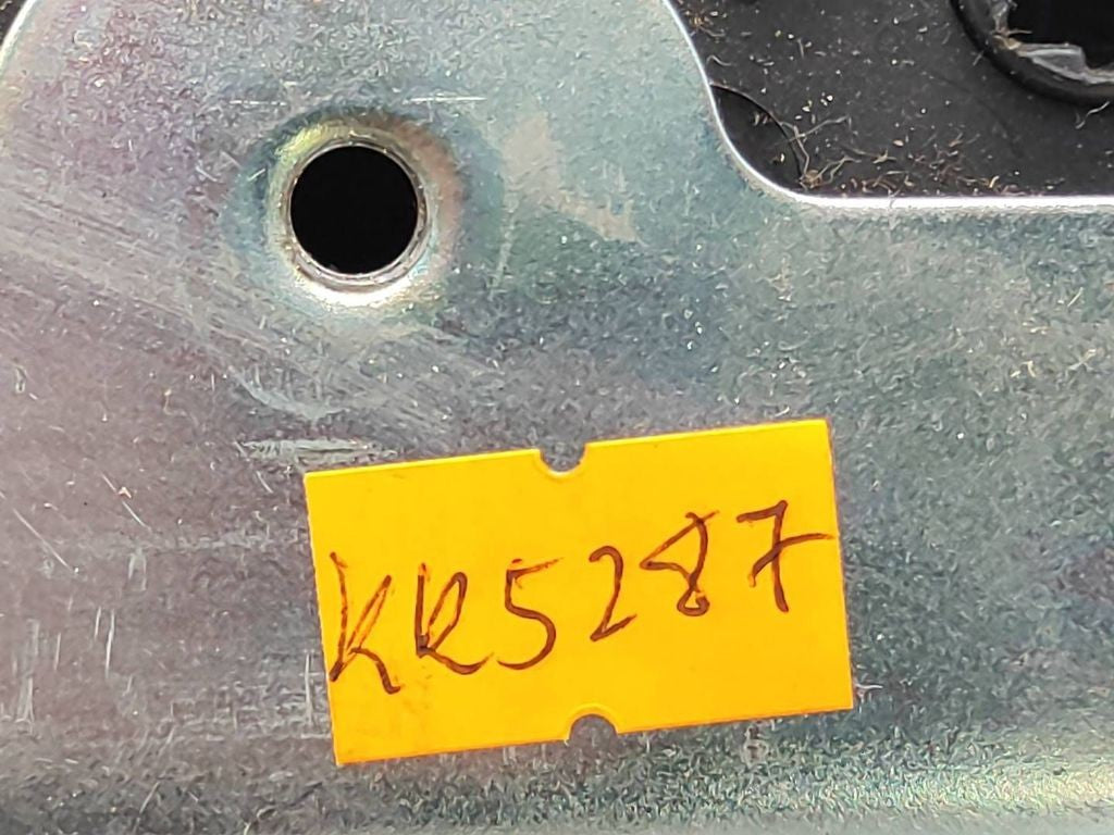 Opel Zafira B 2006 Tailgate trunk boot lock catch latch 495058724 