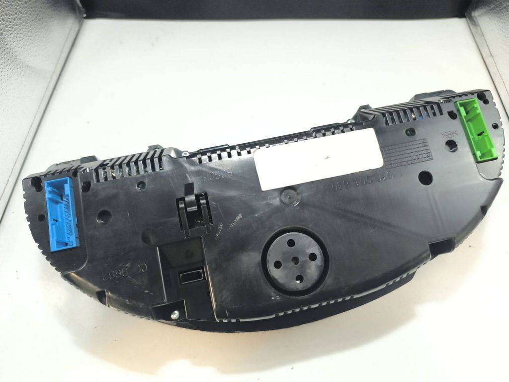 Audi A4 S4 B7 8E 8H 2.0TDI 2007 speedometer instrument cluster 0263626211 
