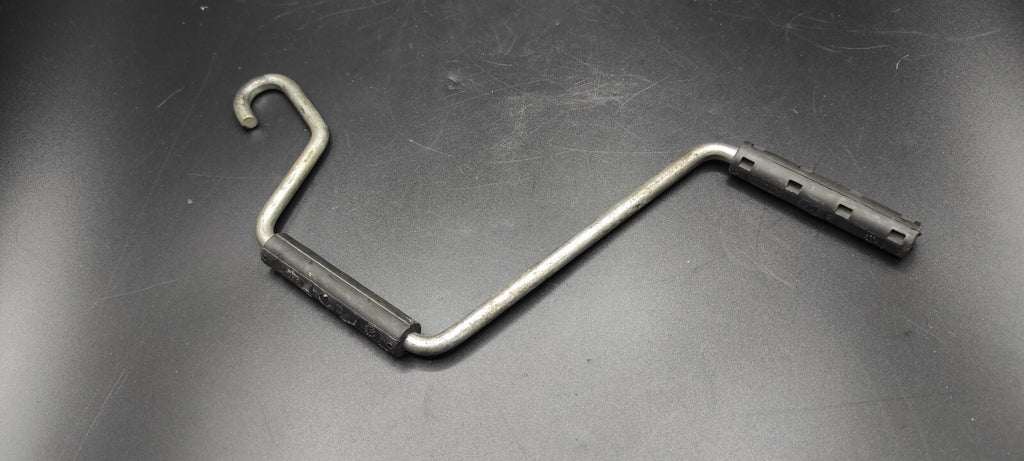 Alfa Romeo 147 / GT 2006 Spare Wheel Rim Tire Jack Handle 7780168