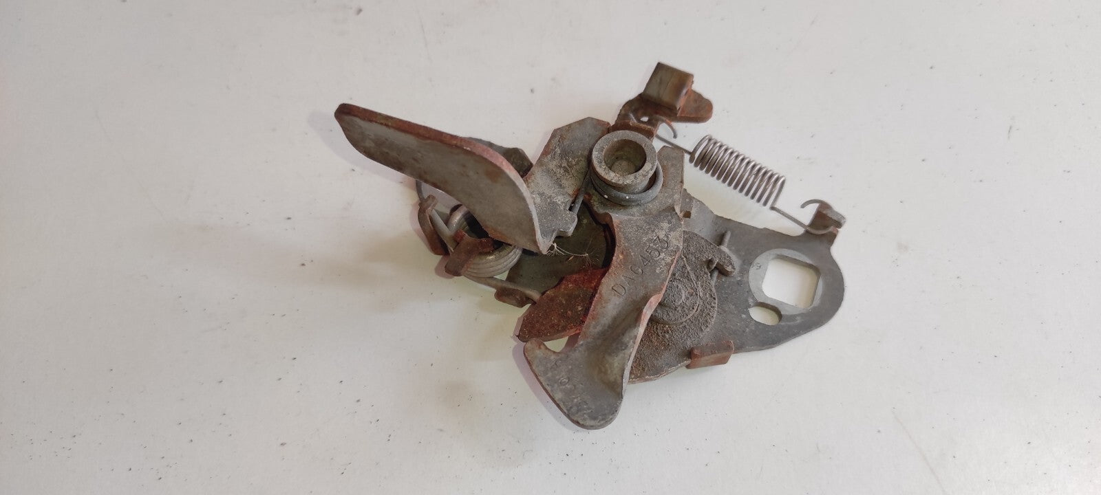 Peugeot 607 3.0i V6 2002 Front Bonnet Hood Lock Latch Mechanism