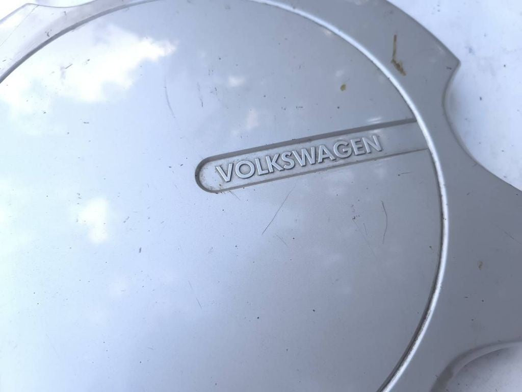 Volkswagen PASSAT B4 1995 R14 wheel hub cap trim cover 357601147A 