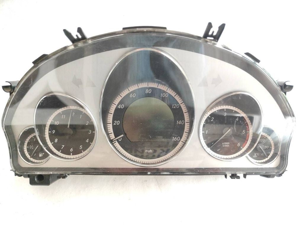 A2129003509 Mercedes-Benz E W212 2012 RHD speedometer instrument cluster 
