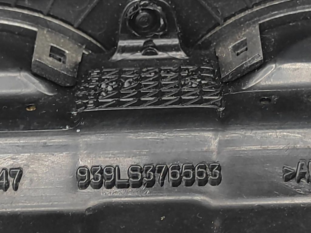 Alfa Romeo 159 2.4JTDm Saloon Diesel 2007 Rear air vent grill 969L9376599 