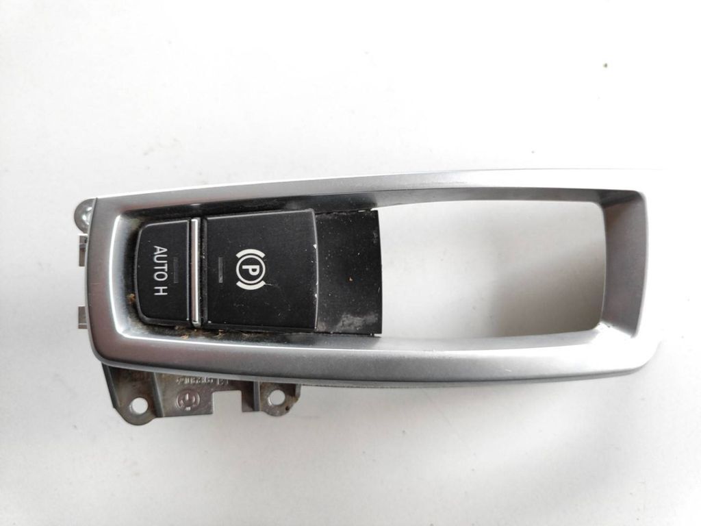 BMW 5 F10 F11 2016 Hand parking brake switch surround trim 9217594 