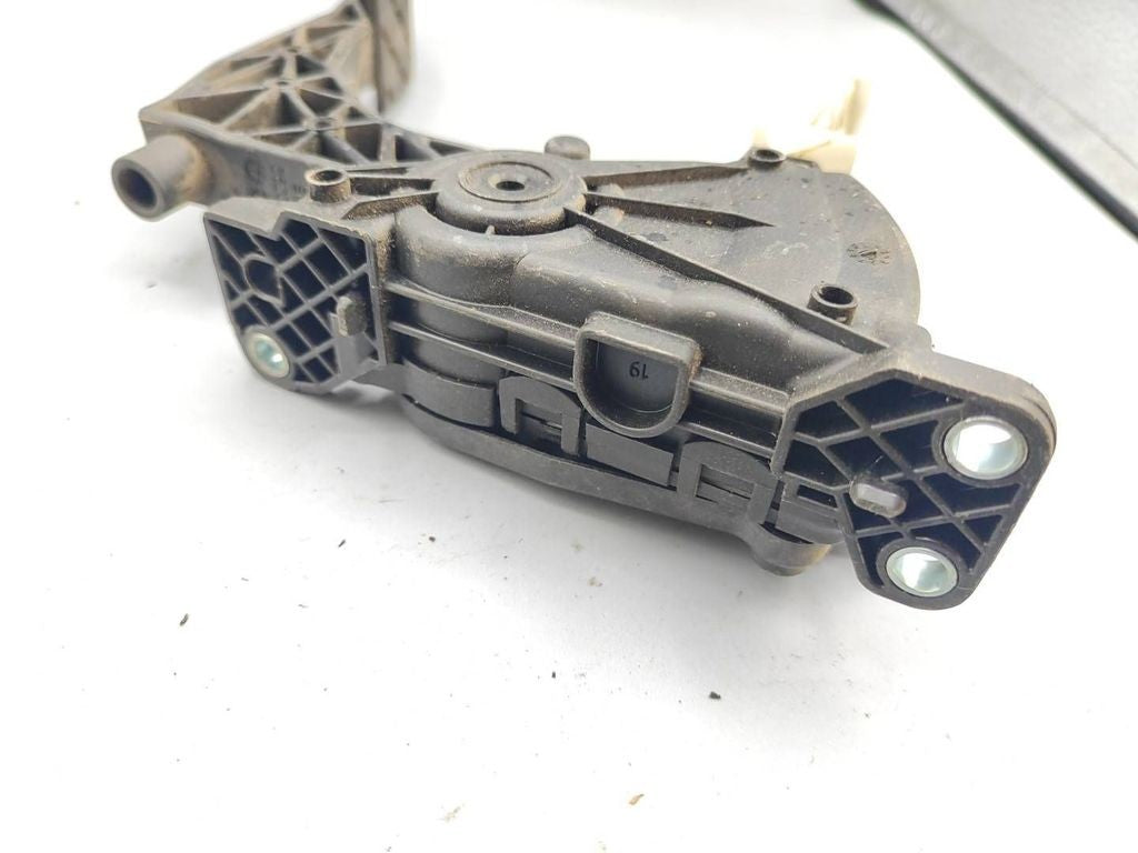 Volkswagen Golf IV 2001 accelerator throttle pedal 6Q1721503L 