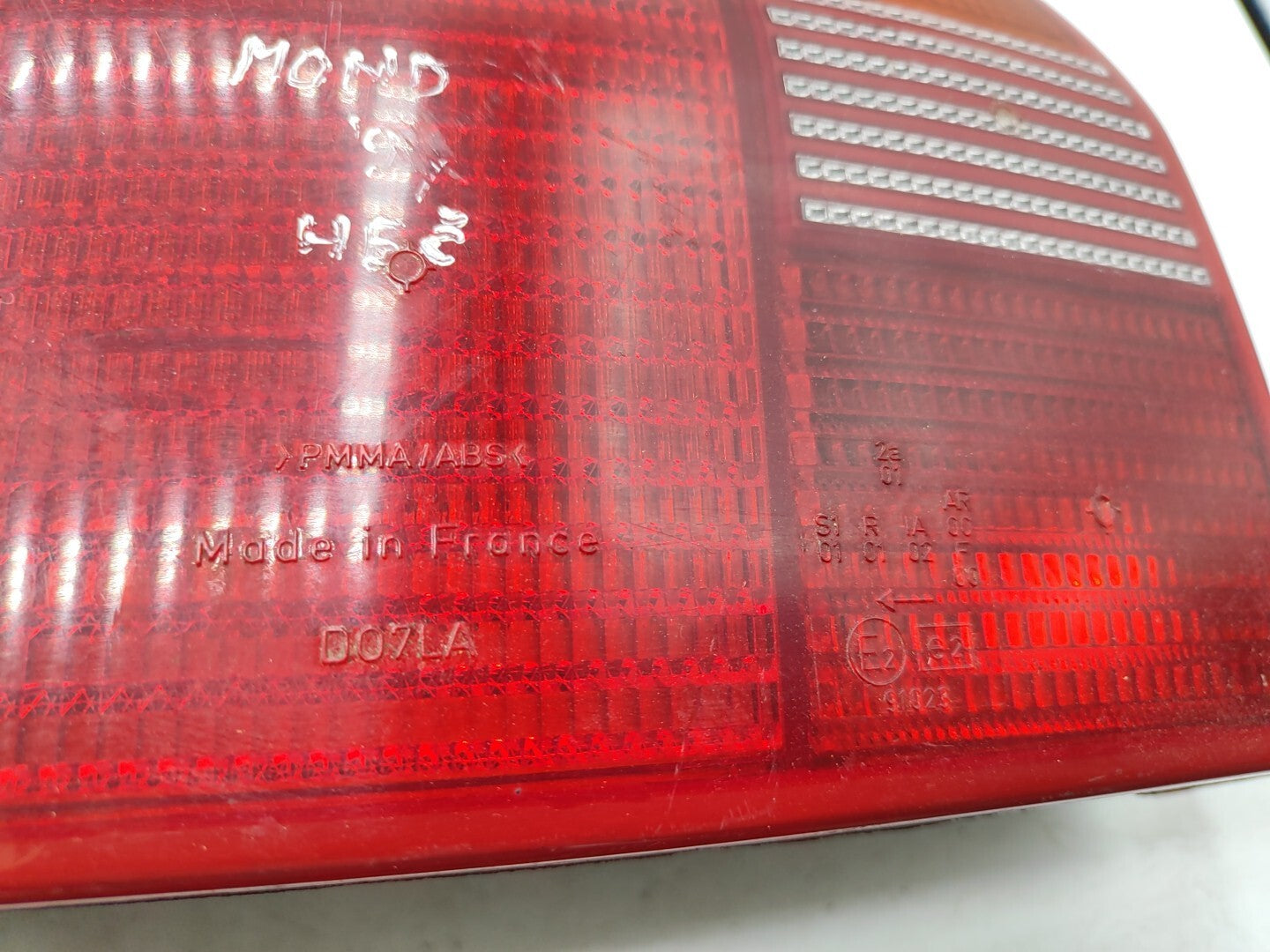 Ford Mondeo Hatch 1995 Rear Left Side Taillight Lamp Light 93BG13N004
