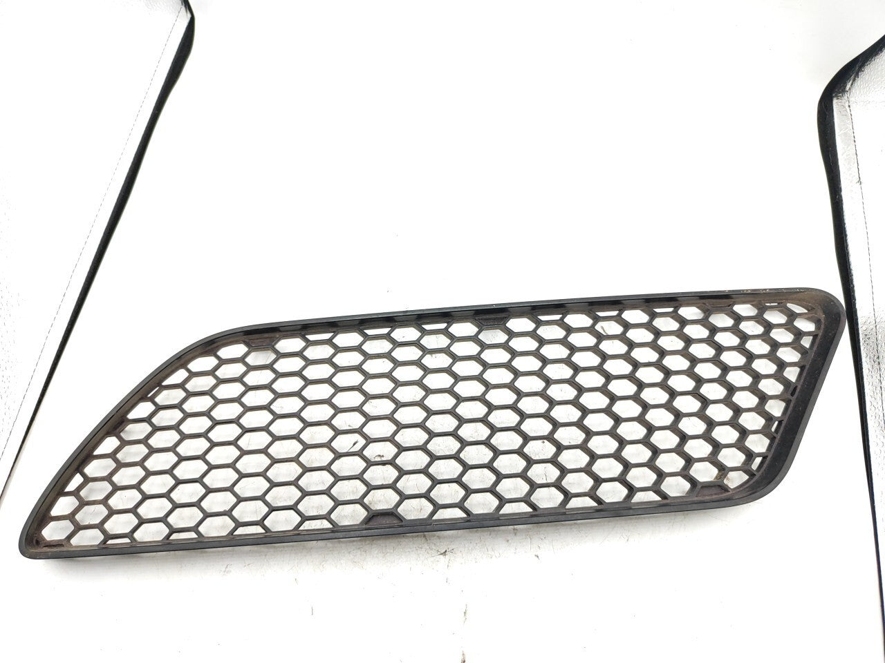 Alfa Romeo 147 Facelift 2007 Front Left Side Bumper Lower Grill