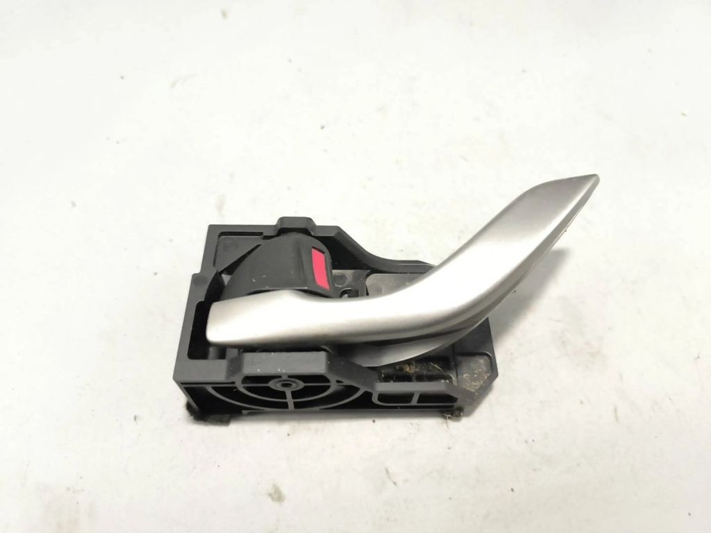 Mazda 3 BM III Hatchback 2014 front left interior release handle T8315L 