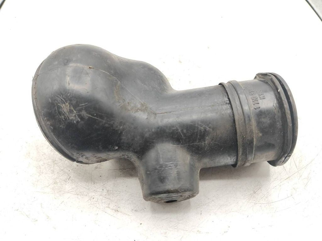 BMW 7 E32 1990 Petrol air intake hose pipe 17105143 