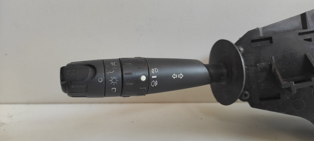 Peugeot 607 3.0i V6 2001 LHD Front Wiper / Indicator Light Stalk Lever 61557024