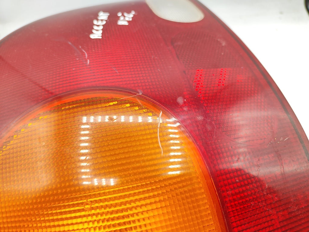 HYUNDAI ACCENT I X-3 1998 Rear Left Side Taillight Lamp Light