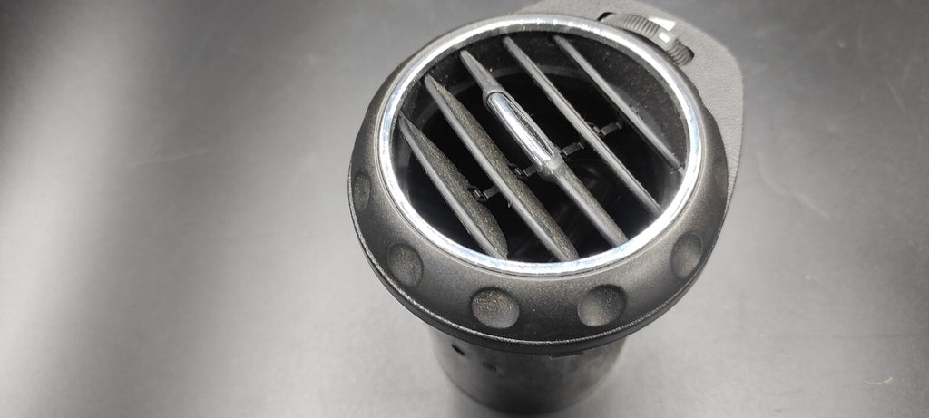 Alfa Romeo 147 GT 1.9JTD 2005 Front Right Dashboard Panel Side Air Vent Grill