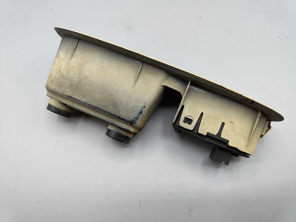 Alfa Romeo 159 1.9JTD 2007 Rear Right Electric Window Switch Yellow 156055038