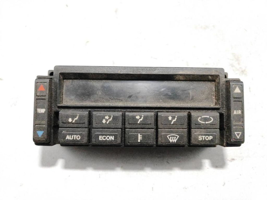 Volkswagen VW PASSAT B3 1991 Climate control unit module 875240 