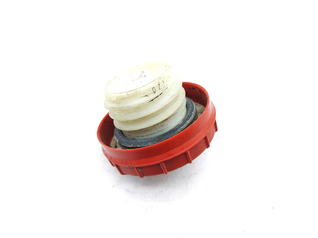 Alfa Romeo 166 2.4JTD 100kW 2001 Fuel Tank Cap