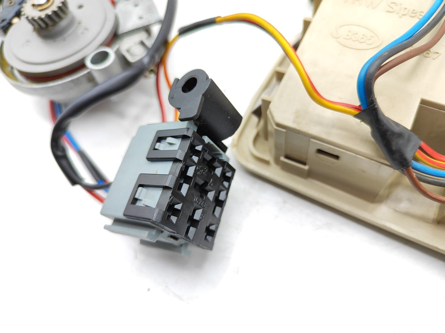 Alfa Romeo 166 2002 Sunroof Motor / Switch Button 156020252 WEBASTO 1607100