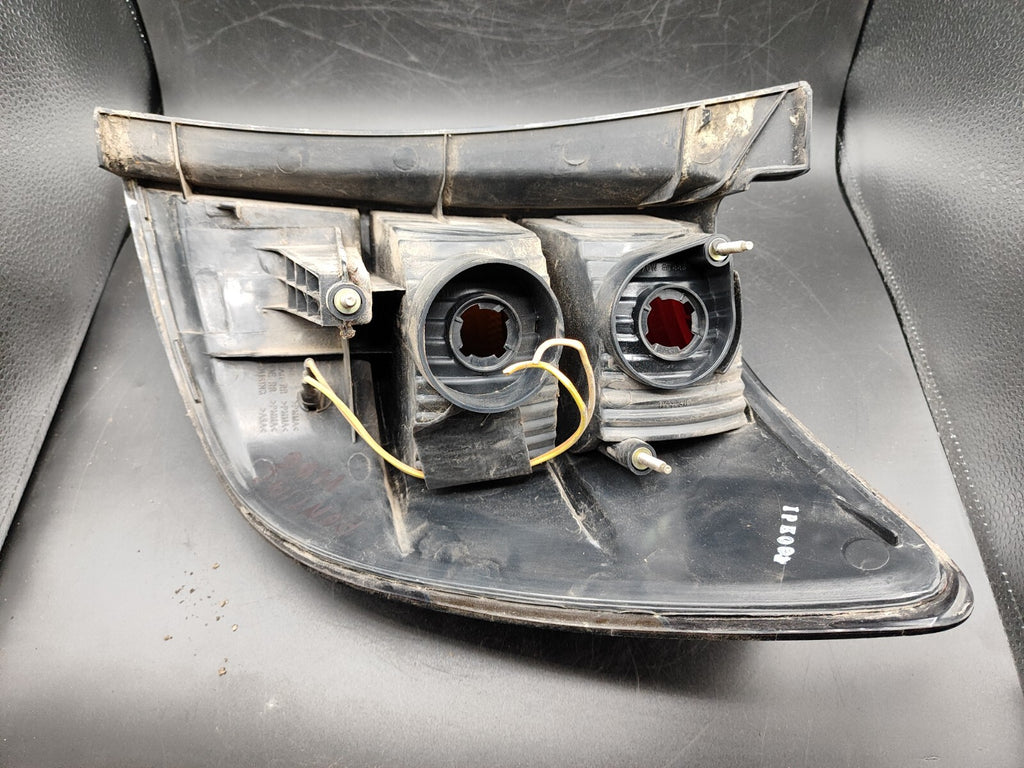 Pontiac Vibe 2004 LHD Rear Left Side Taillight Lamp Light