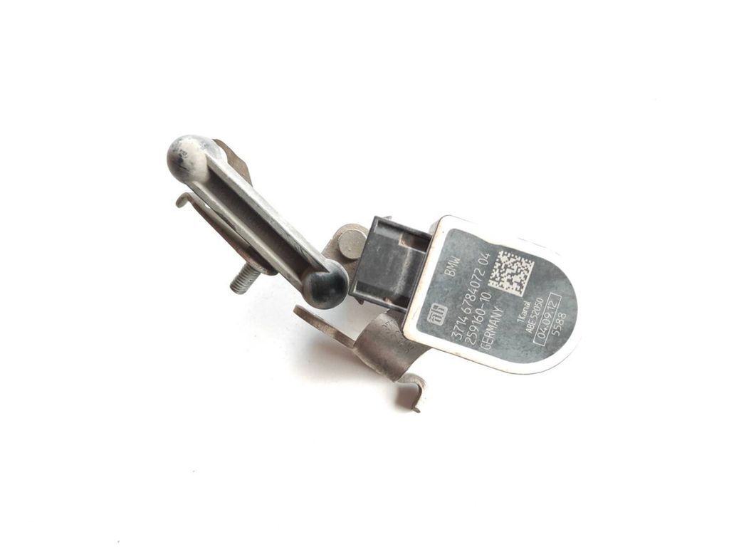 BMW 5 F10 F11 2016 headlight height adjust level sensor 6784072 