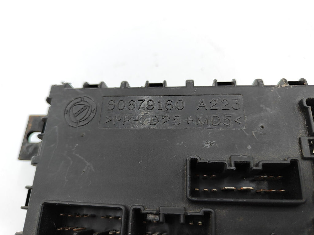 Alfa Romeo 156 1.9 JTD 110kW Diesel 2004 Fuse Relay Module Unit 60679160