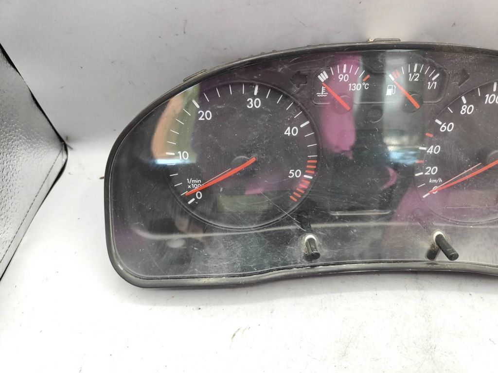  Volkswagen PASSAT B5 LHD 2000 speedometer instrument cluster 3B0919890M 