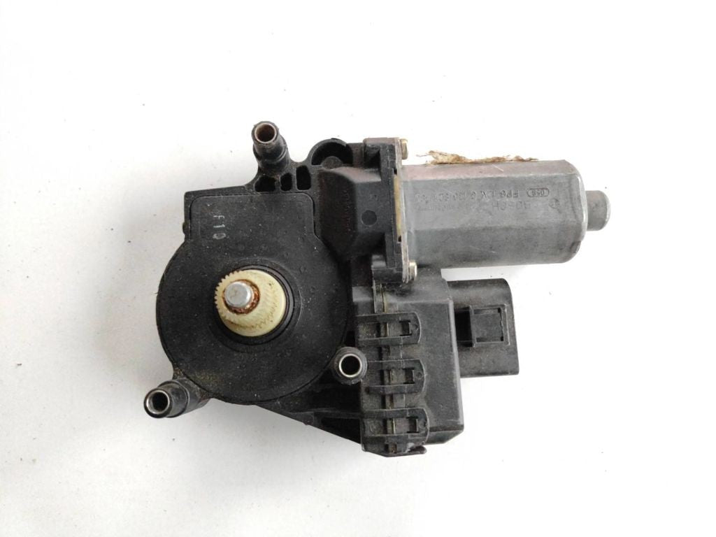 Audi A6 S6 C5 4B 2001 rear right window regulator motor 0130821785 