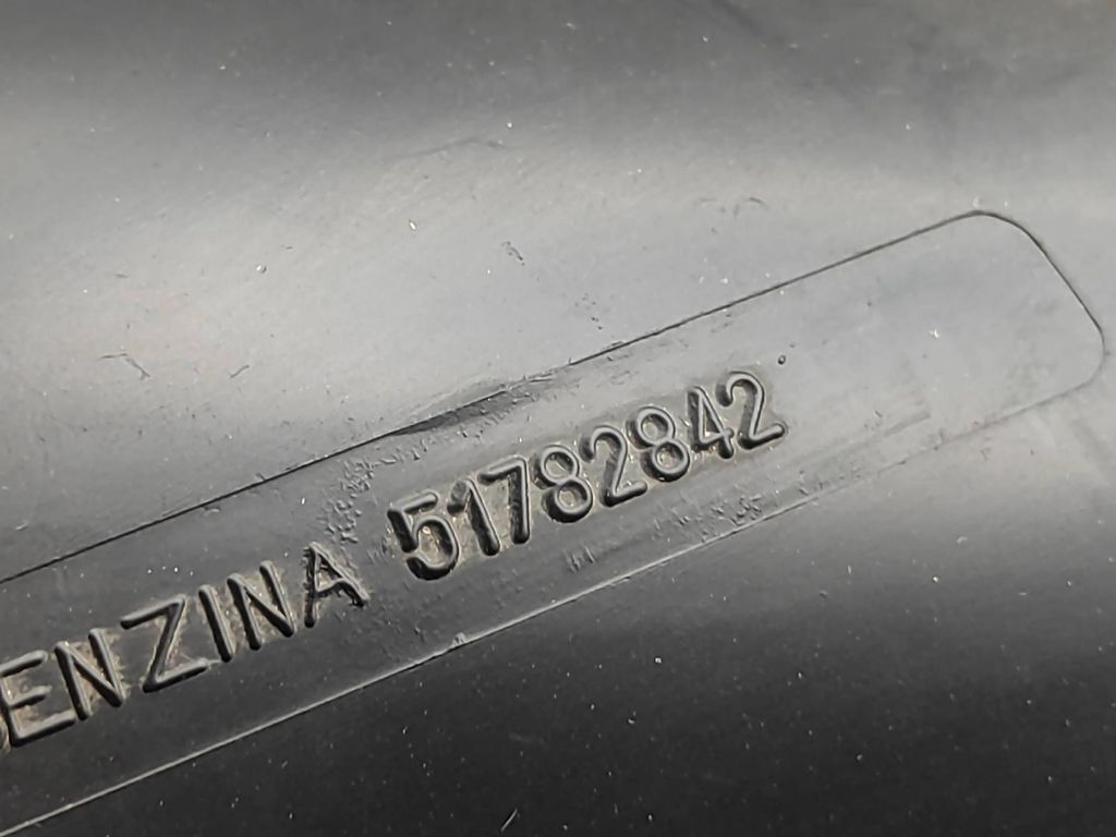 Alfa Romeo 159 2.2JTS 136kW 2007 Petrol air intake hose pipe 51782842 