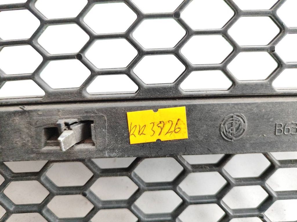 Alfa Romeo 147 2001 Front left bumper lower grill 46557854 