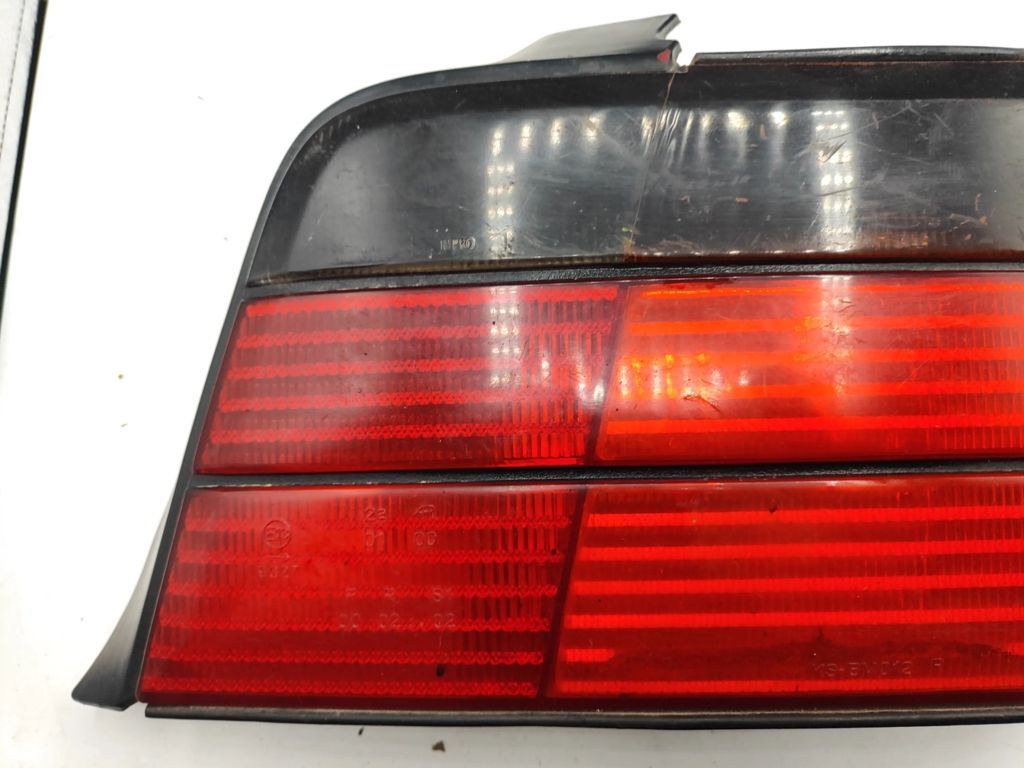 BMW 316i E36 Sedan 1992 LHD rear right tail light lamp BM012R 