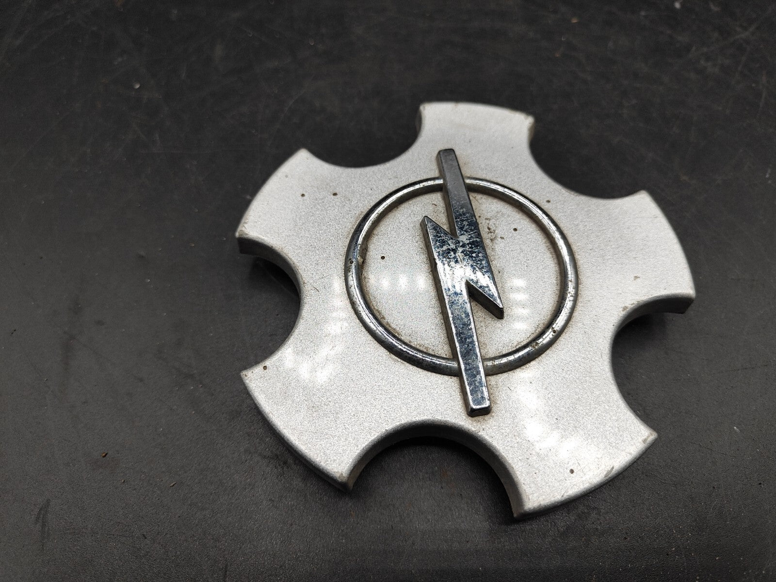 Opel Vectra B 2.0DTI 2000 Wheel Center Cap Cover 90468693 90496747 90539162