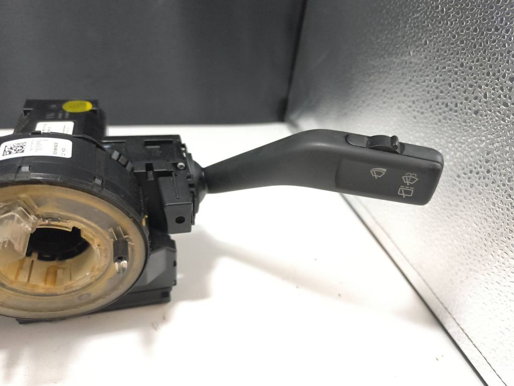 Volkswagen PASSAT B6 2.0 147kW 2006 Wiper turn signal stalk switch 3C9953513B 