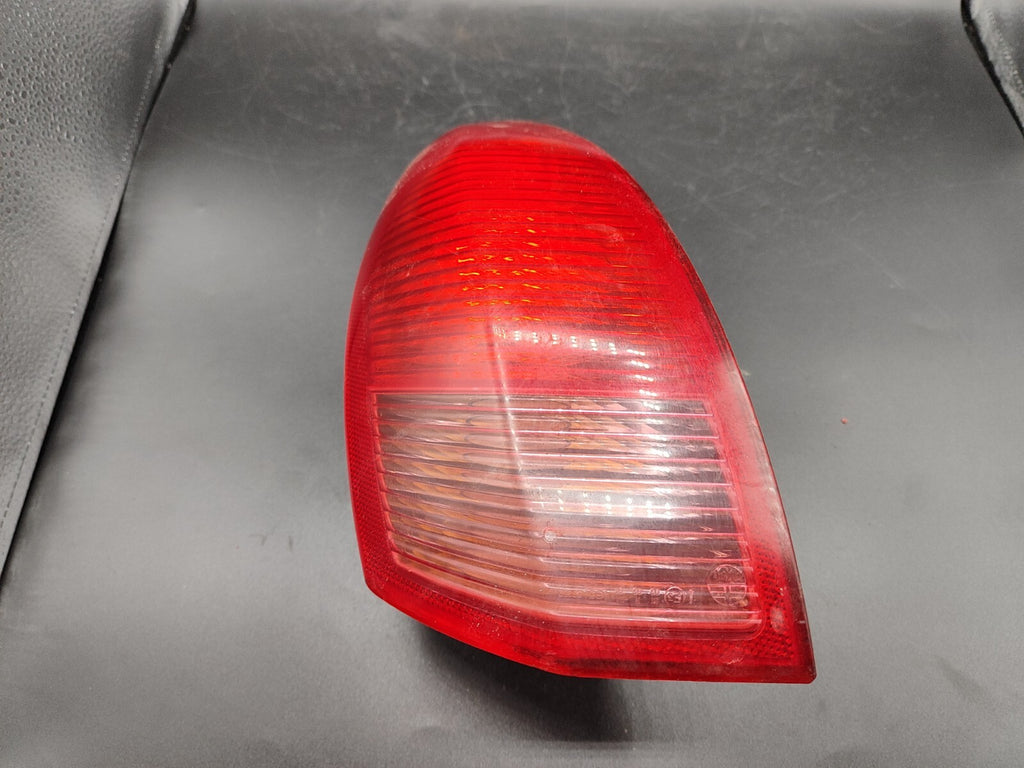 Alfa Romeo 147 1.9JTD 140HP 16V 2001 LHD Rear Right Taillight Lamp 46556347