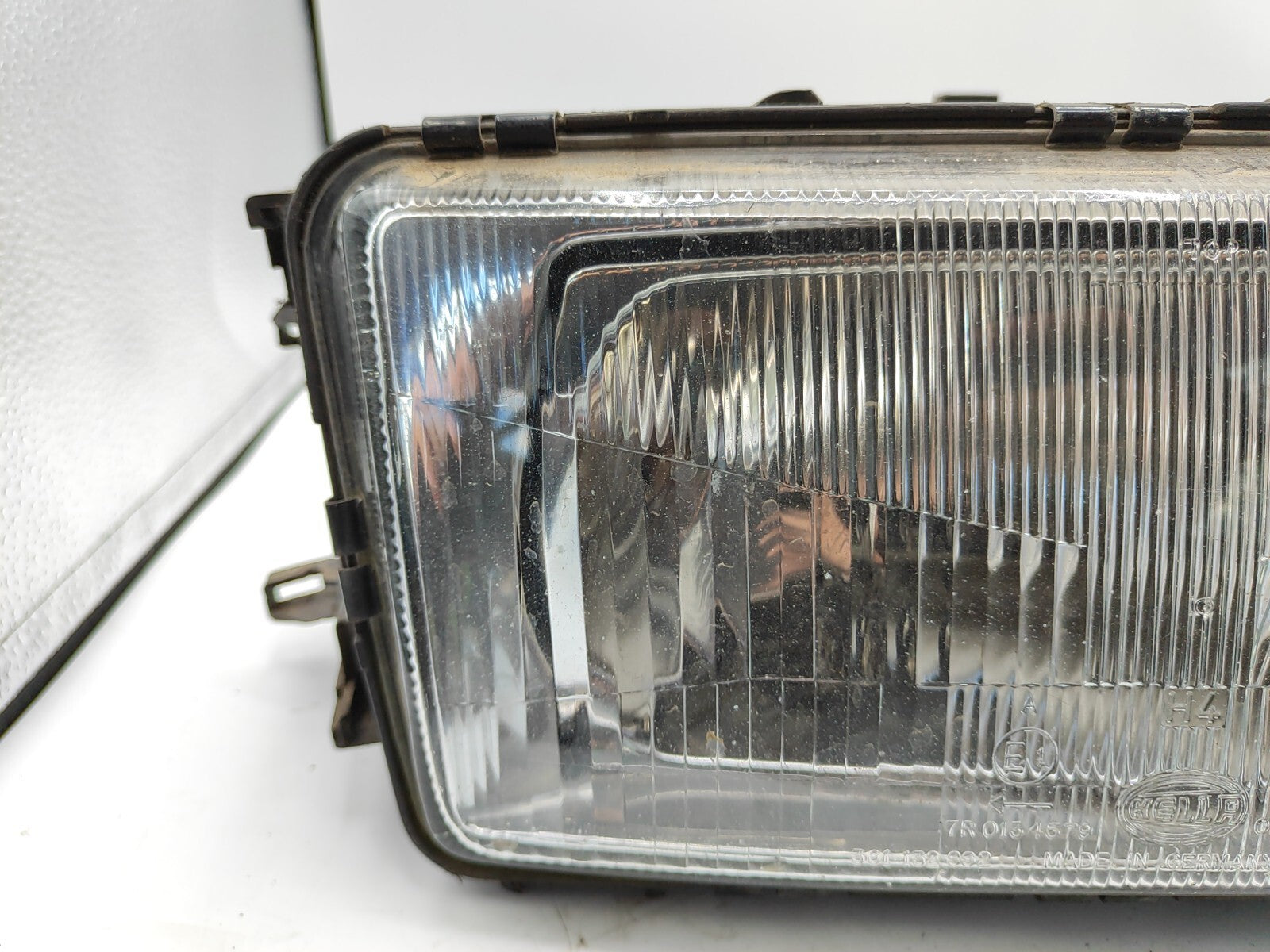 Audi 80 B3 1989 LHD Front Right Headlight 13288400
