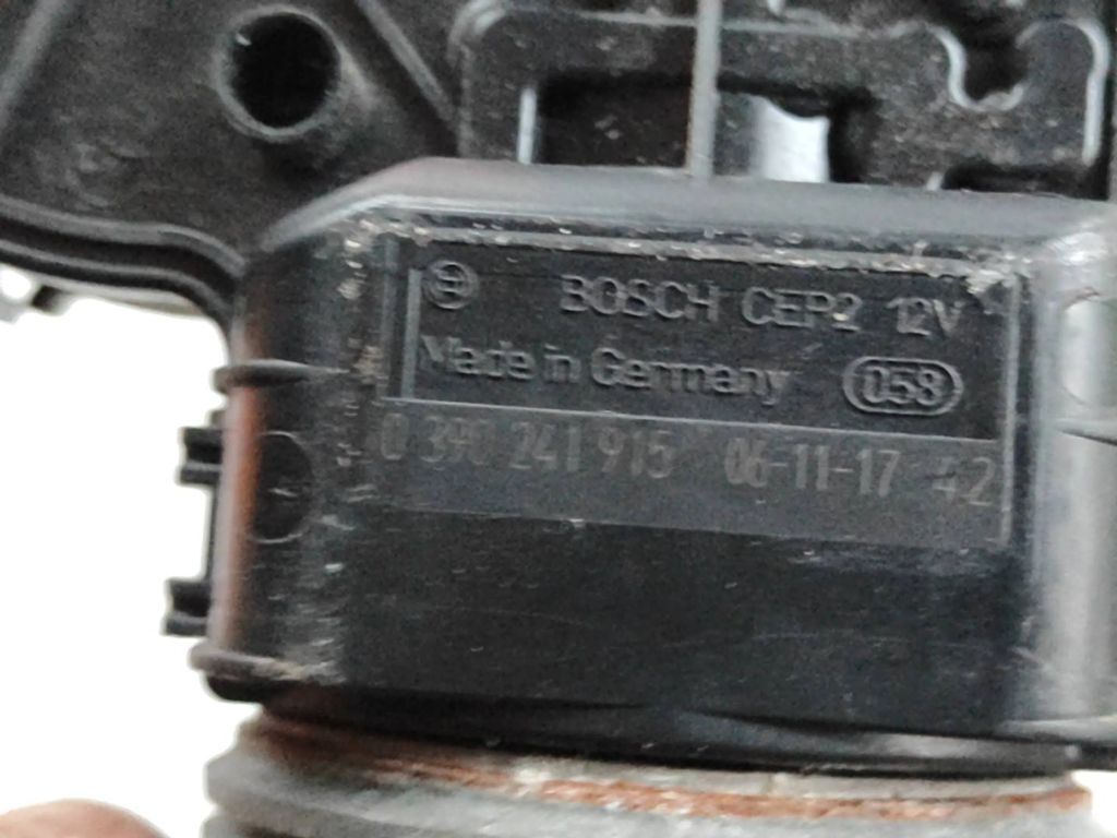 Alfa Romeo 159 2007 LHD Front windshield glass wiper motor 0390241915 