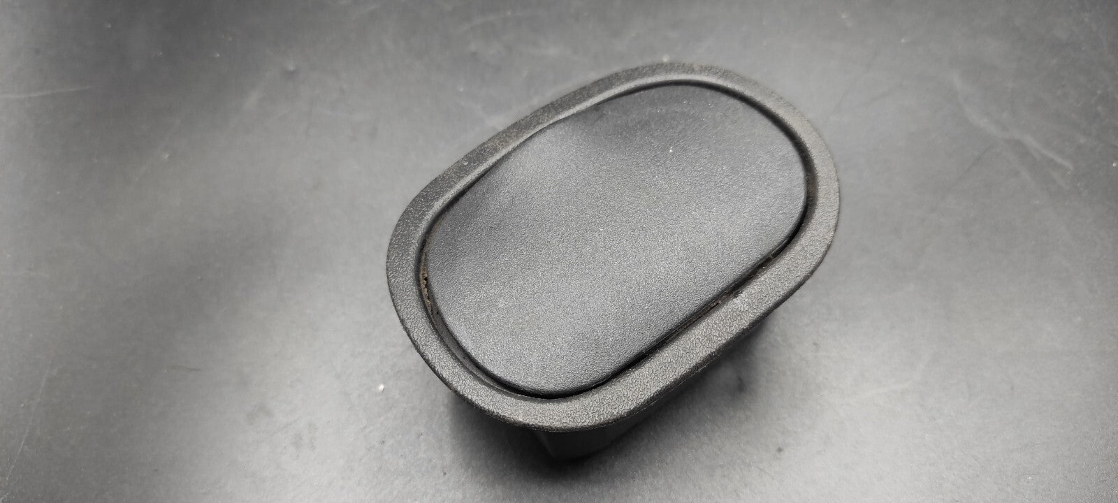 Alfa Romeo 147 1.9JTD 103kW Diesel 2003 Rear Right / Left Door Card Ashtray