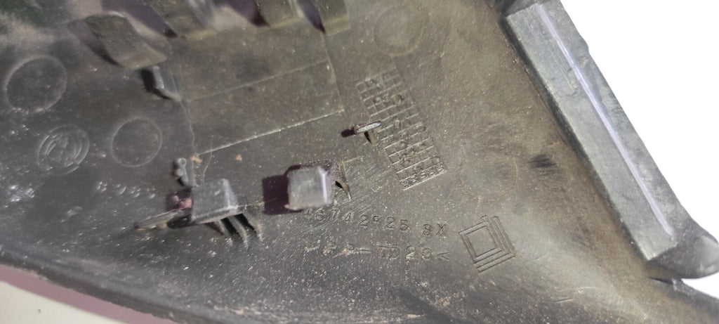 Alfa Romeo 147 2.0TS Selespeed 2002 Front Left Inner Mirror Cover 46742825