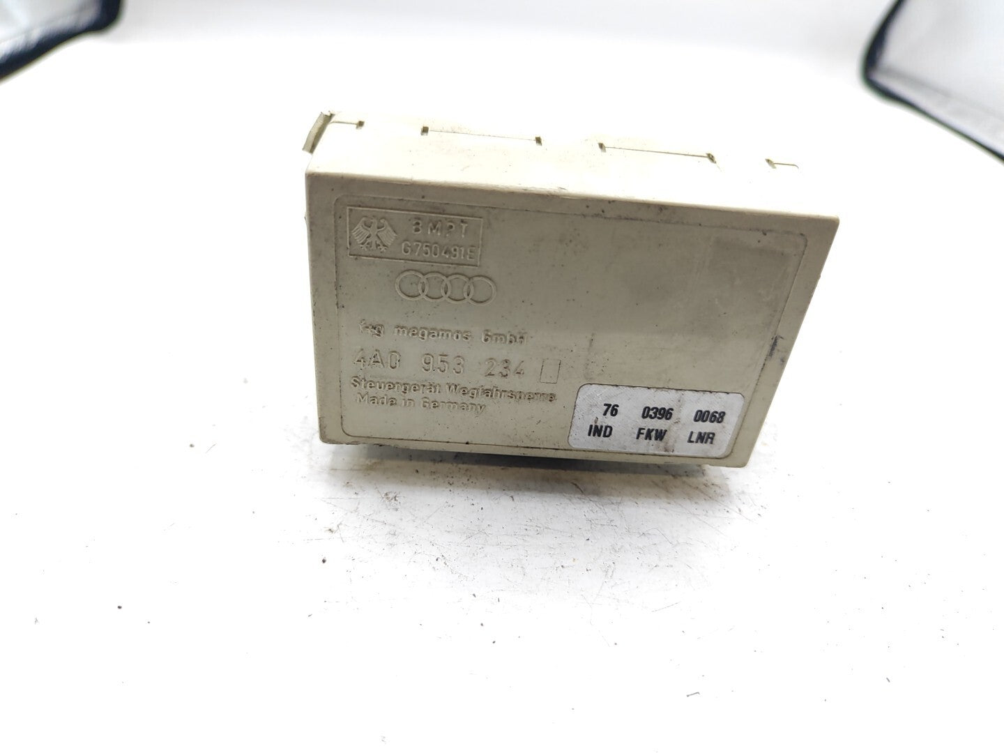 Audi A4 B5 1.6i 74kW Petrol 2001 Immobiliser Control Module ECU 4A0953234