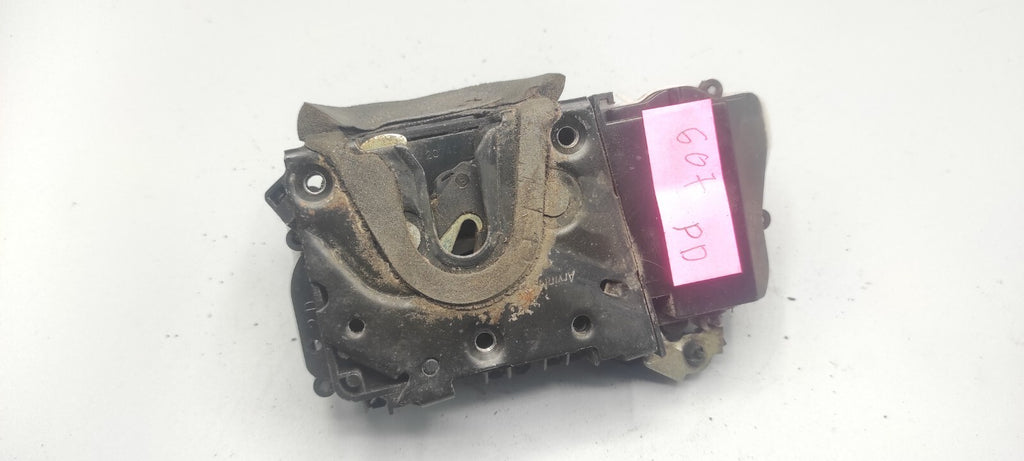 Peugeot 607 3.0i V6 Petrol 2002 LHD Front Right Door Lock