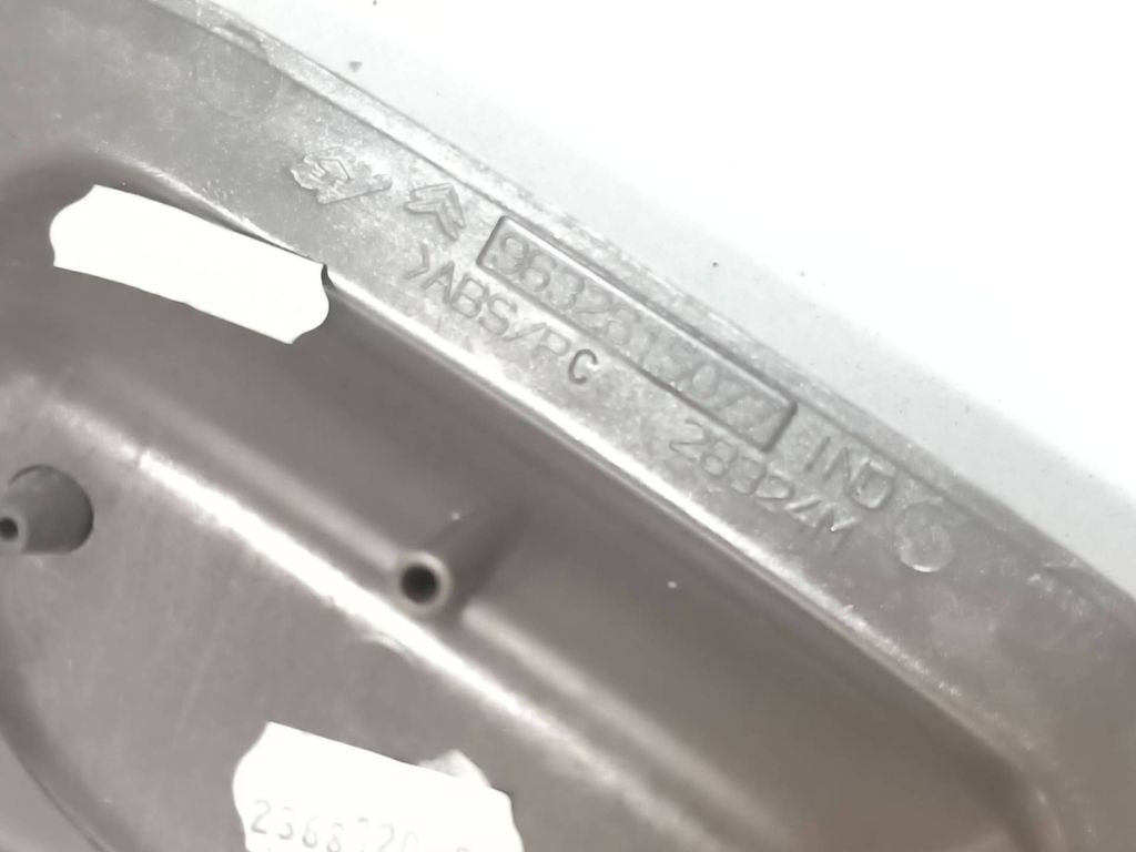 Citroen C5 2002 Gear shifter surround trim plastic 9632615077 