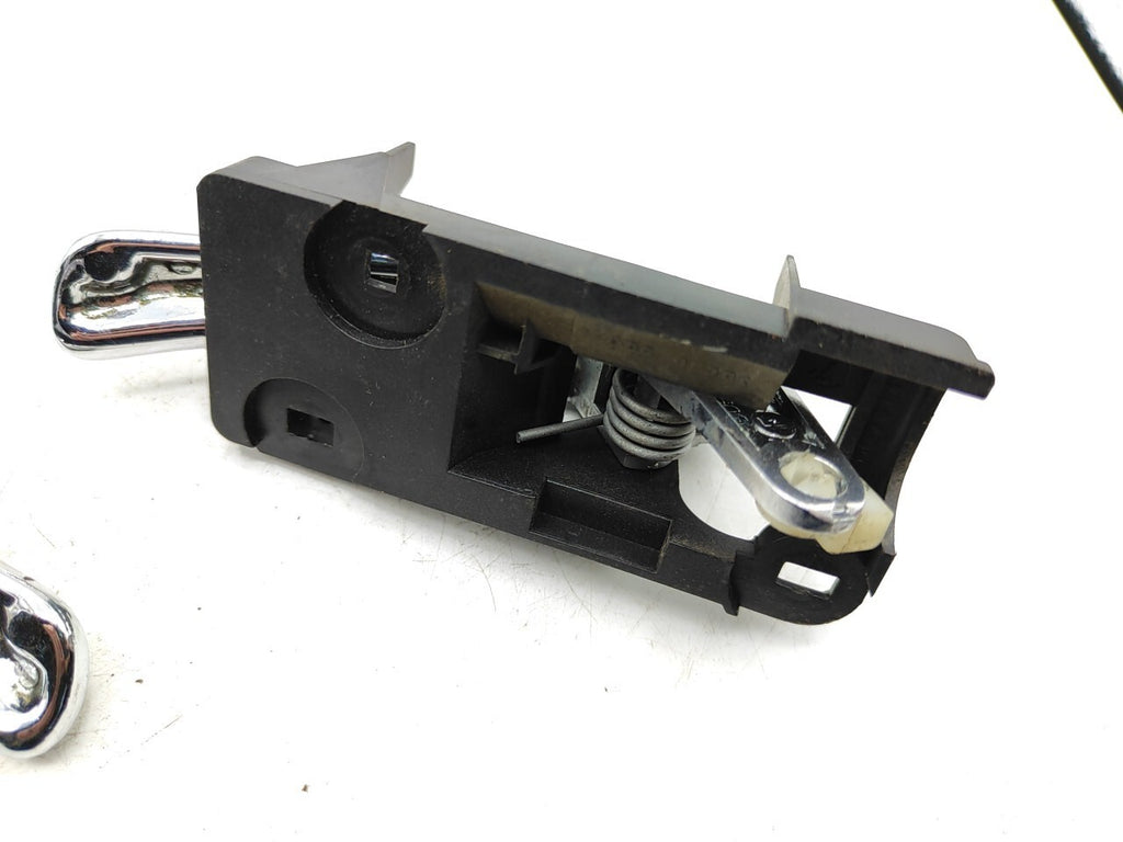 Alfa Romeo GT 2005 Front Door Opening Inner Handle 46736147 46736145