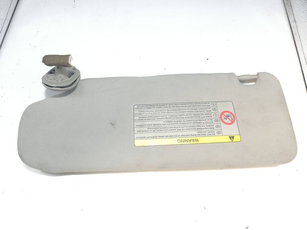 Toyota Avensis T250 2.2D-CAT Diesel 2006 LHD Front Right sun visor 