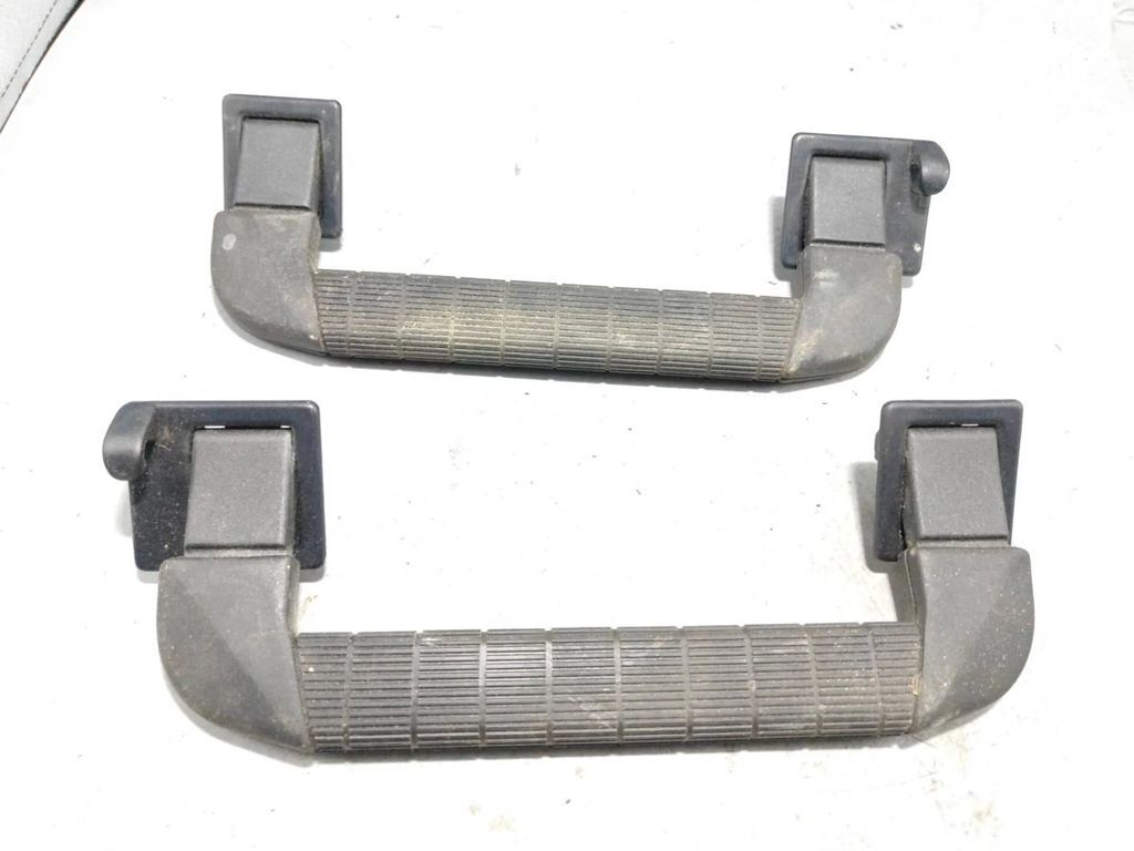 Alfa Romeo 155 1.8i 103kW 1994 Rear interior roof grab handle 