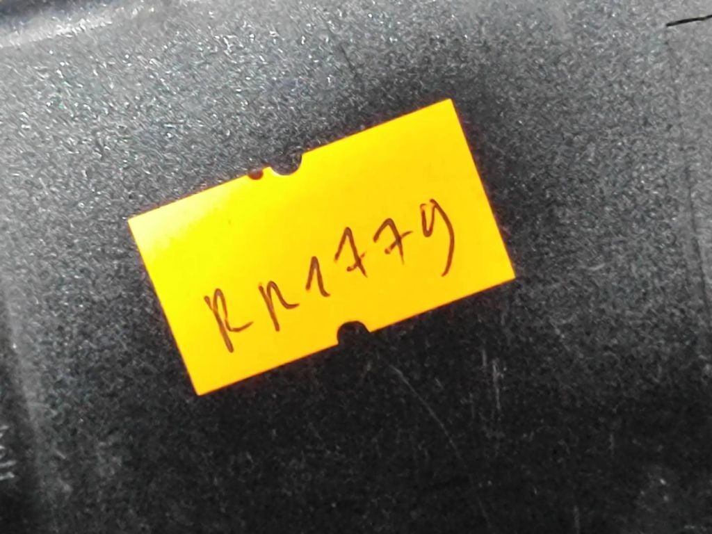 Alfa Romeo 155 1.8TS 103kW Petrol 1994 Rear Middle belt buckle 11F637232 