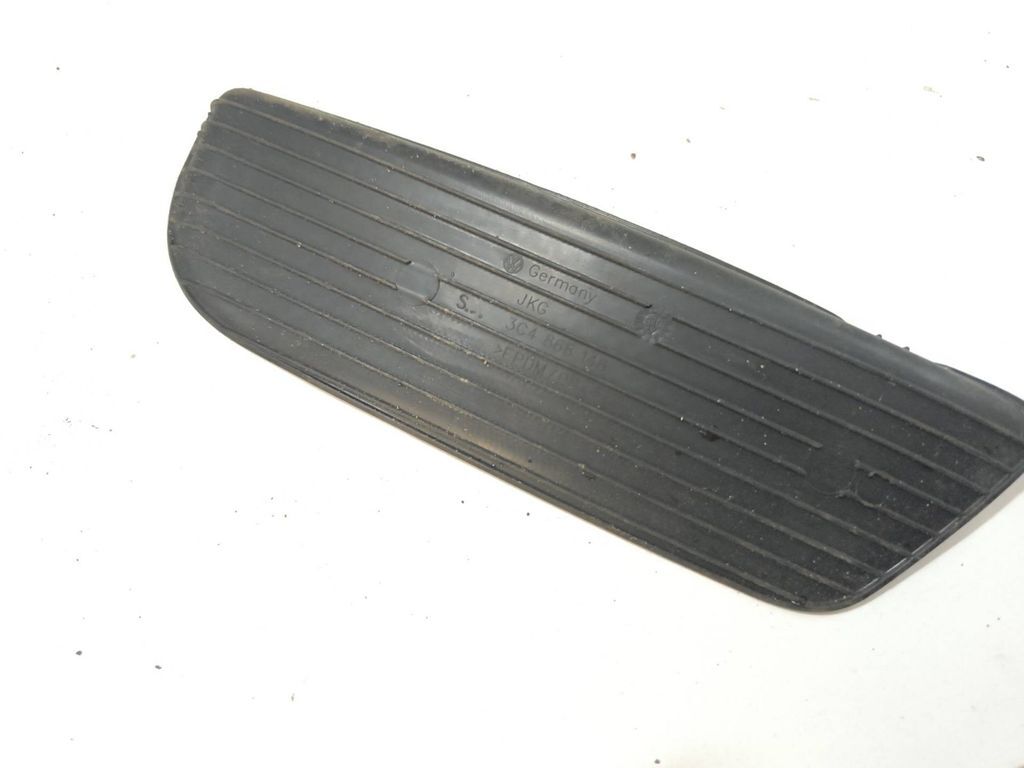 Volkswagen PASSAT B6 2007 Rear right glove box pad 3C4868146 
