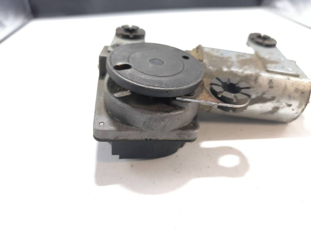 BMW 5 E39 2003 Rear wiper motor 8361640 