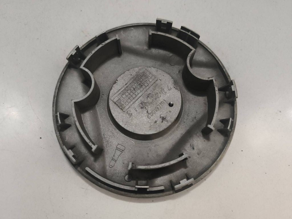 Mazda 626 1995 plastic wheel cap C00137191 