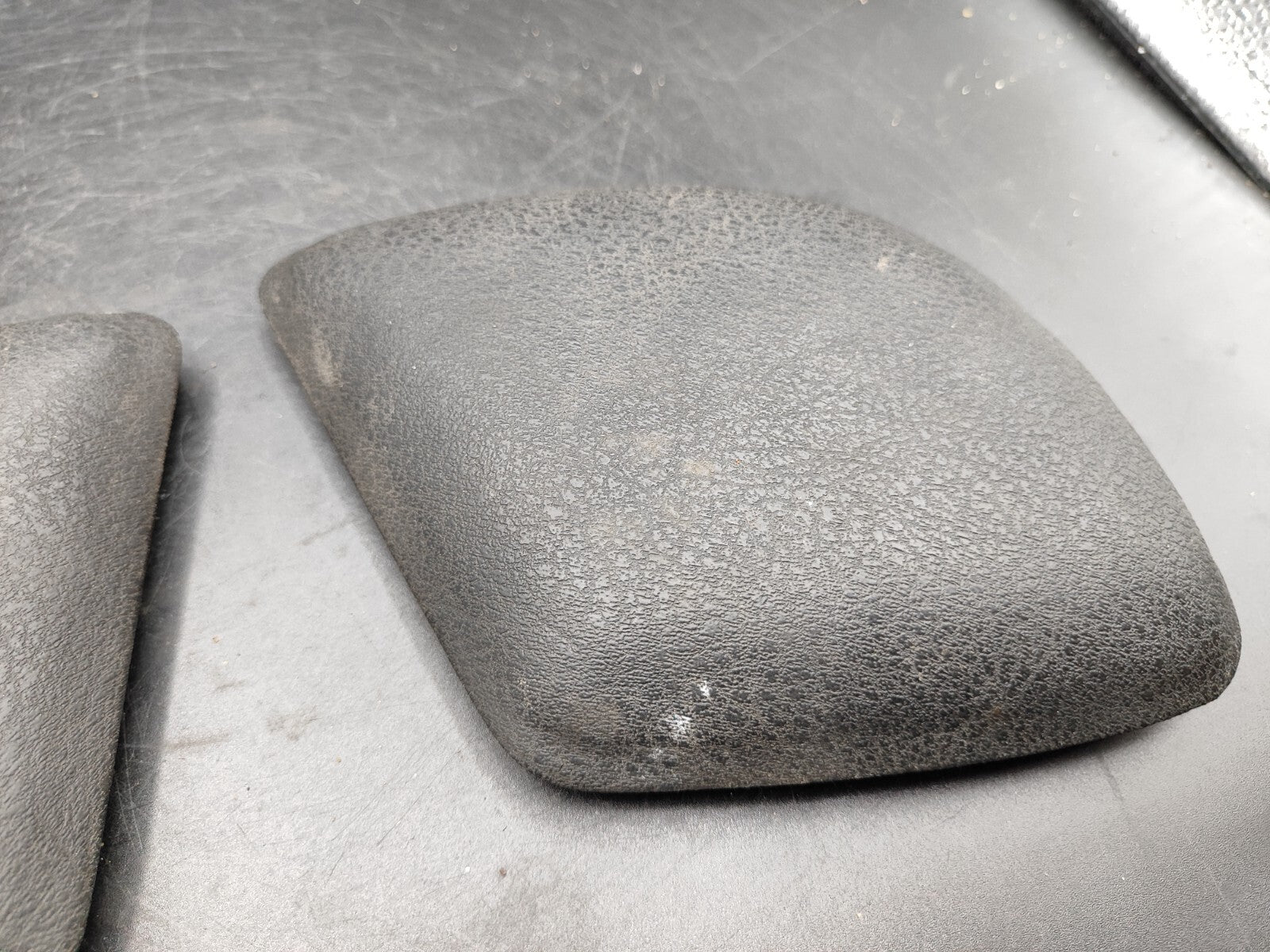 Alfa Romeo GT 1.9JTD 110kW 2008 Front Left Right Center Console Leather Trim Set