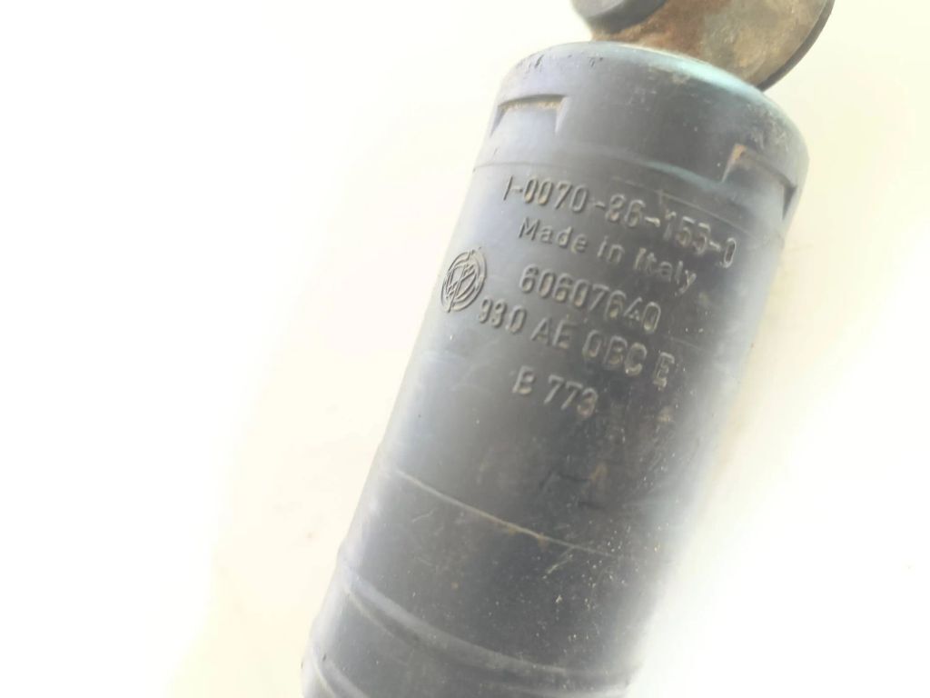 Alfa Romeo 155 1.8TS 1994 rear shock absorber damper 60607640 