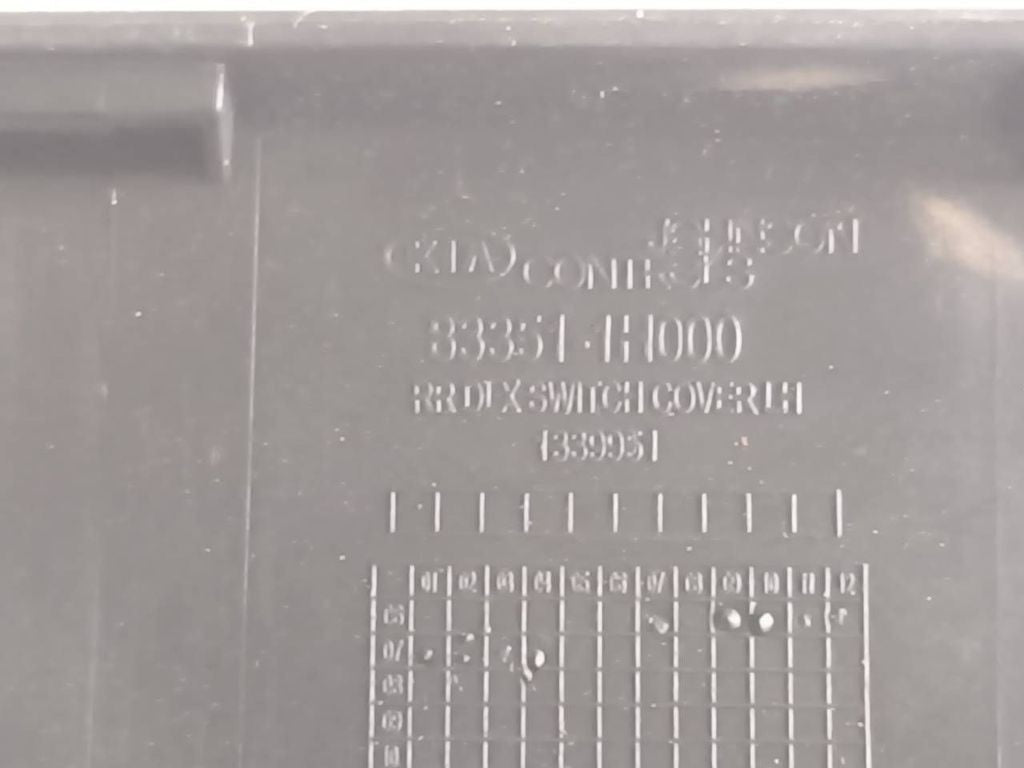 KIA Ceed 2009 Electric window control switch 833511H000 